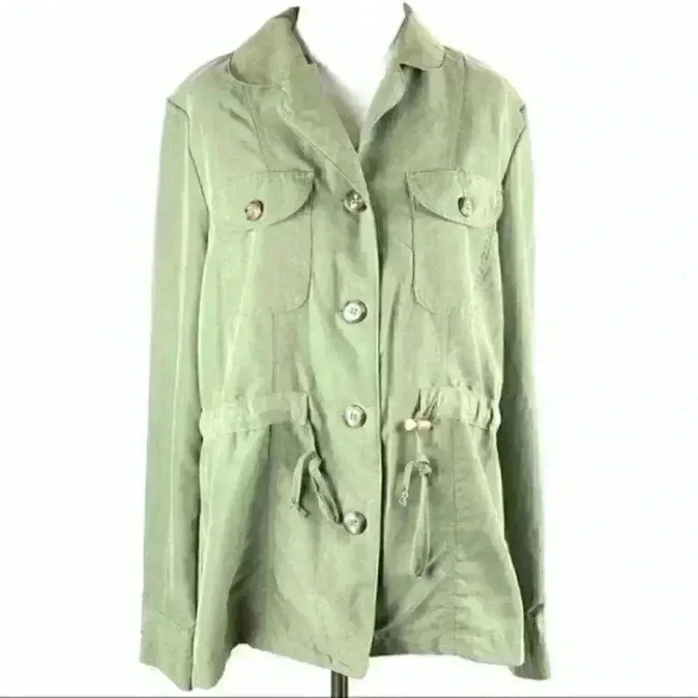 Requirements Jacket M safari tab sleeves pockets